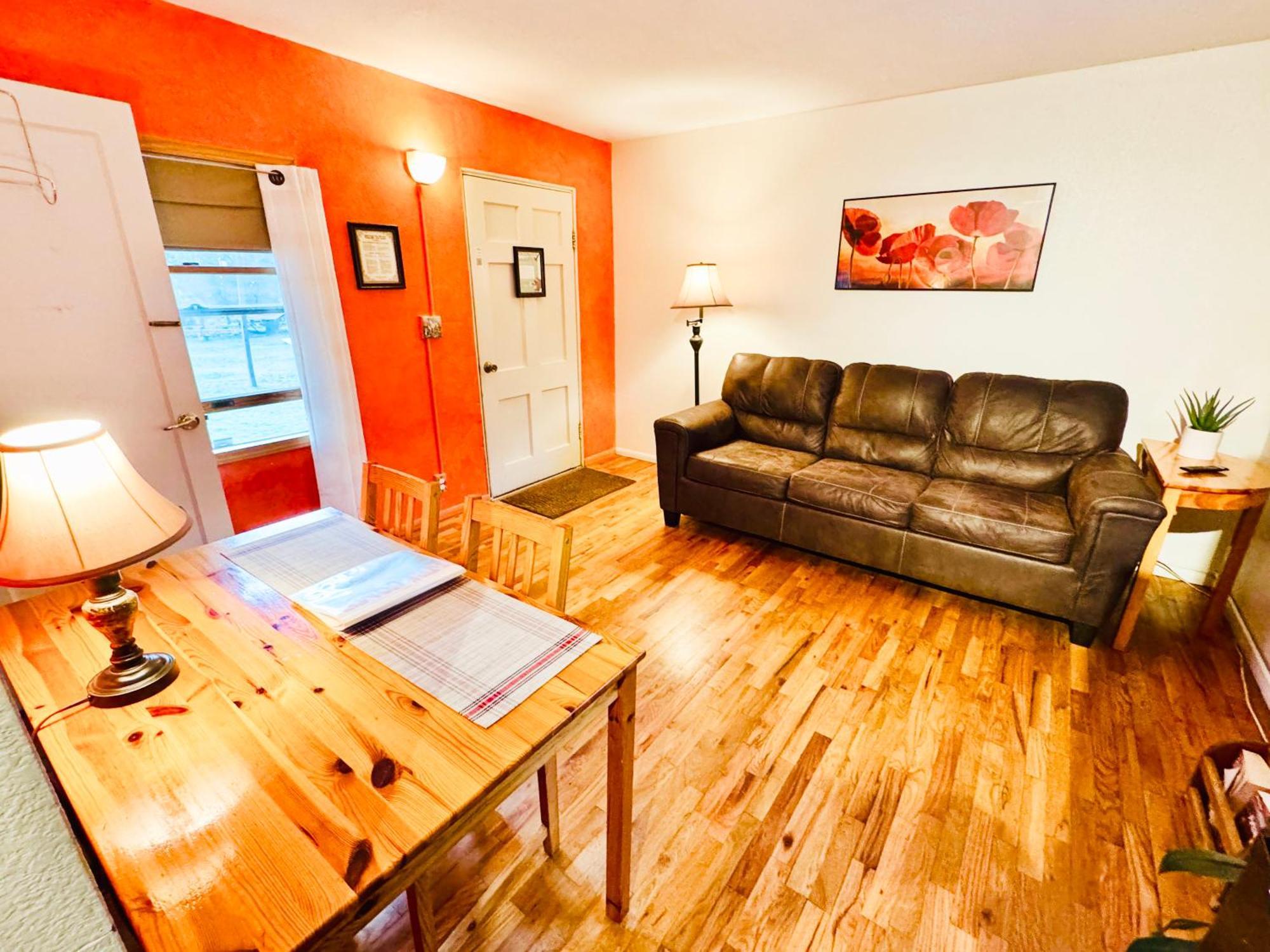 Mile High Ranch Hotel Bisbee Room photo