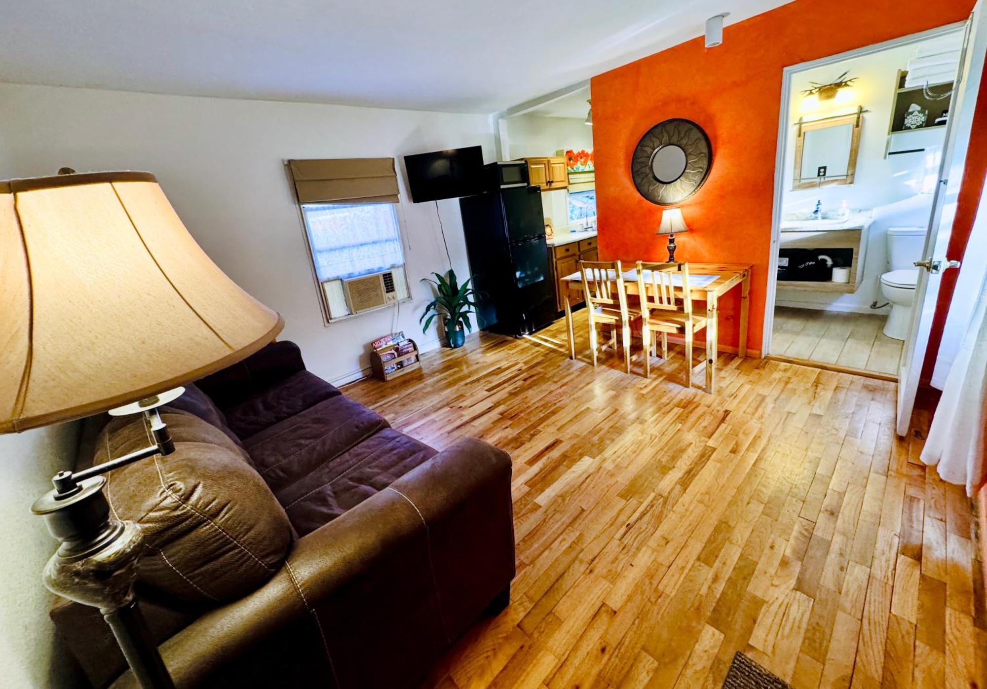 Mile High Ranch Hotel Bisbee Room photo