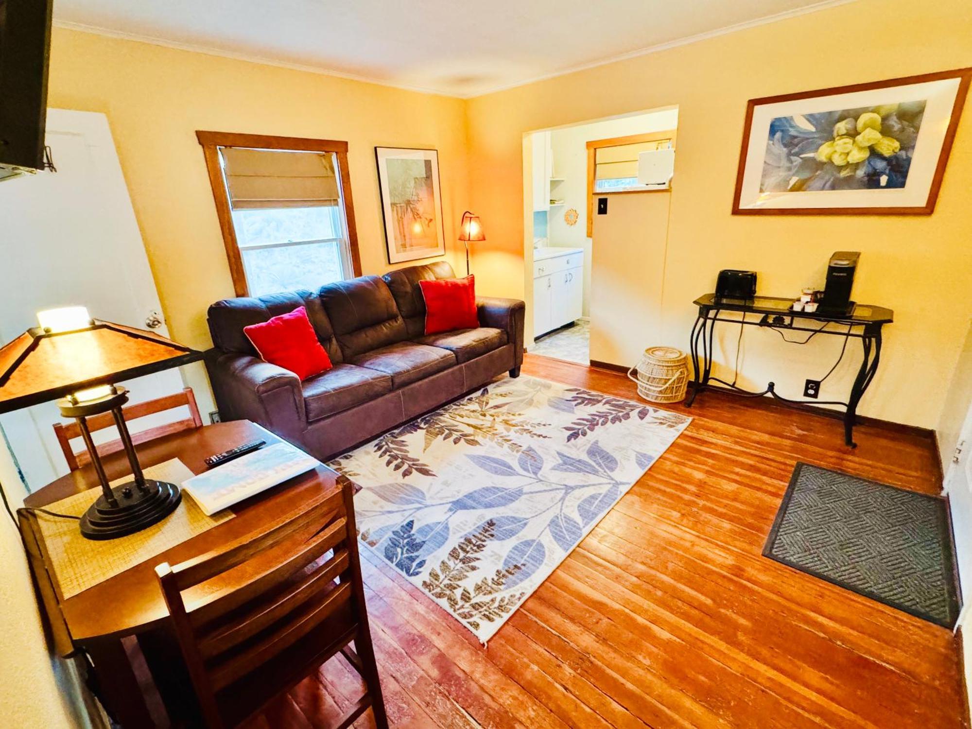 Mile High Ranch Hotel Bisbee Room photo